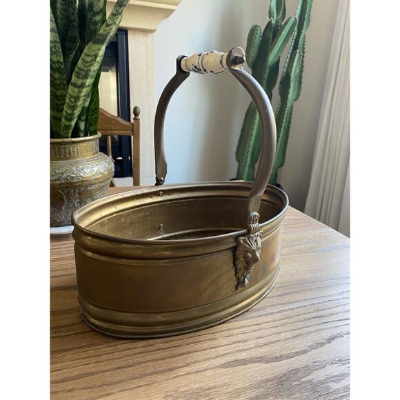 Antique Brass Oval Planter With Lion Head Porcelain Delft Handle Blue And White - Picture 4 of 9
